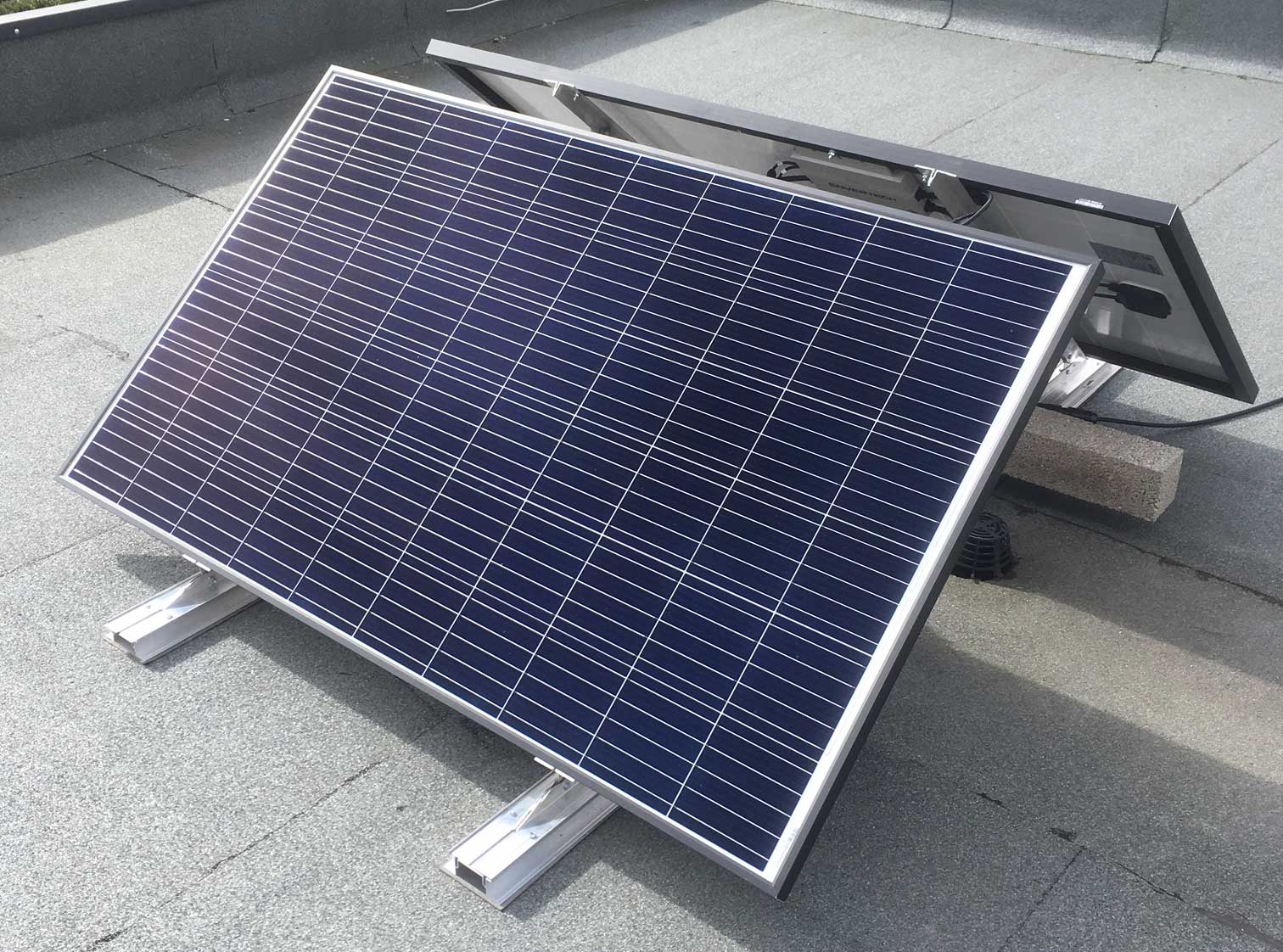 Solakon® 1680W Balkonkraftwerk 1600W komplett Steckdose - Balkonkraftwerk  800 Watt upgradebarer Wechselrichter 600W - Solaranlage Komplettset mit